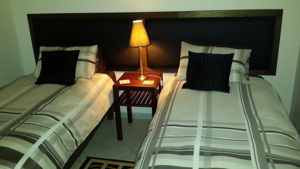 Magaliqua Guest House Noordheuwel Habitación foto