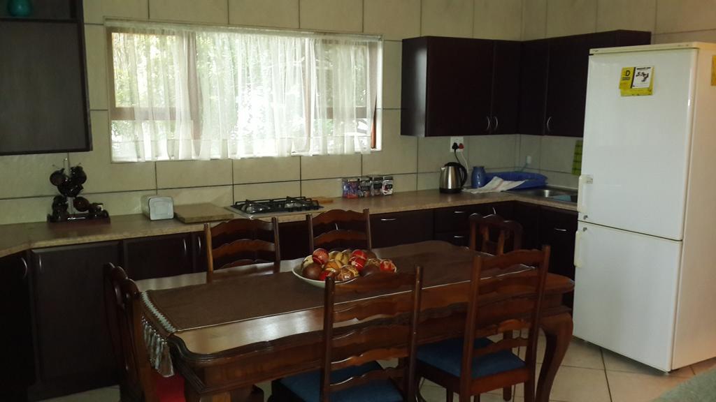 Magaliqua Guest House Noordheuwel Habitación foto