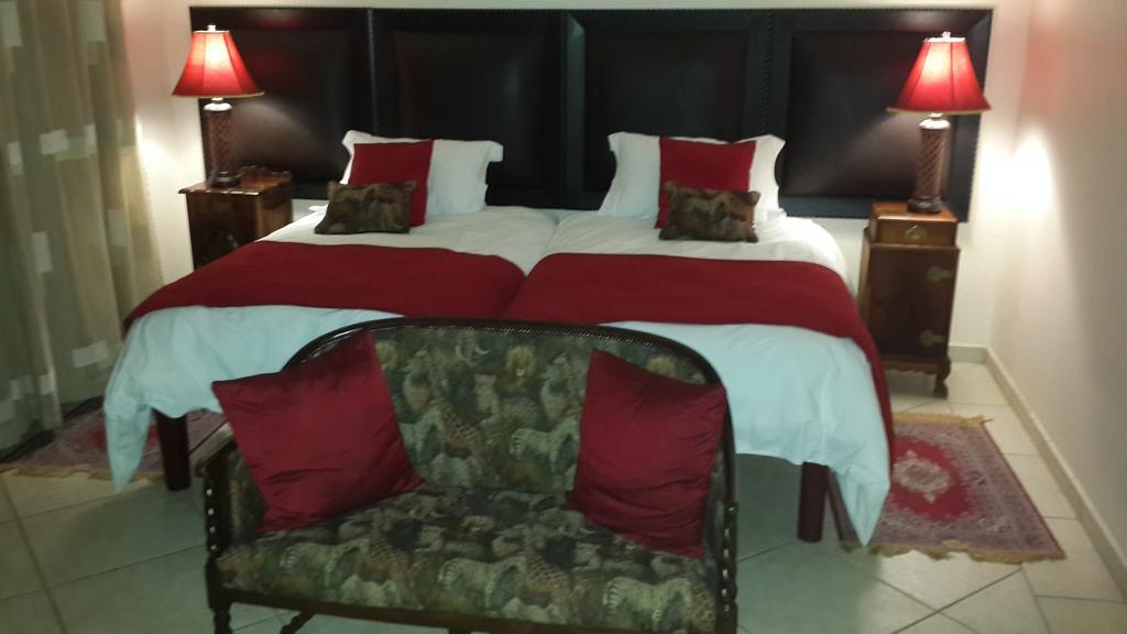 Magaliqua Guest House Noordheuwel Habitación foto